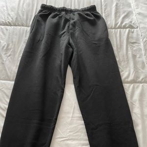 Pretty little thing black sweatpants